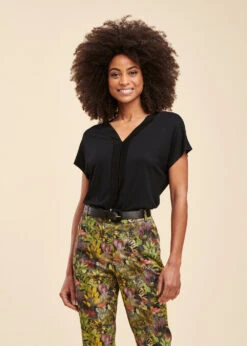 T-shirt Noir Encolure V