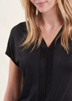 T-shirt Noir Encolure V 15 T-shirt Noir Encolure V -Mode Soldes Boutique FD TS PETIRI V 700 6