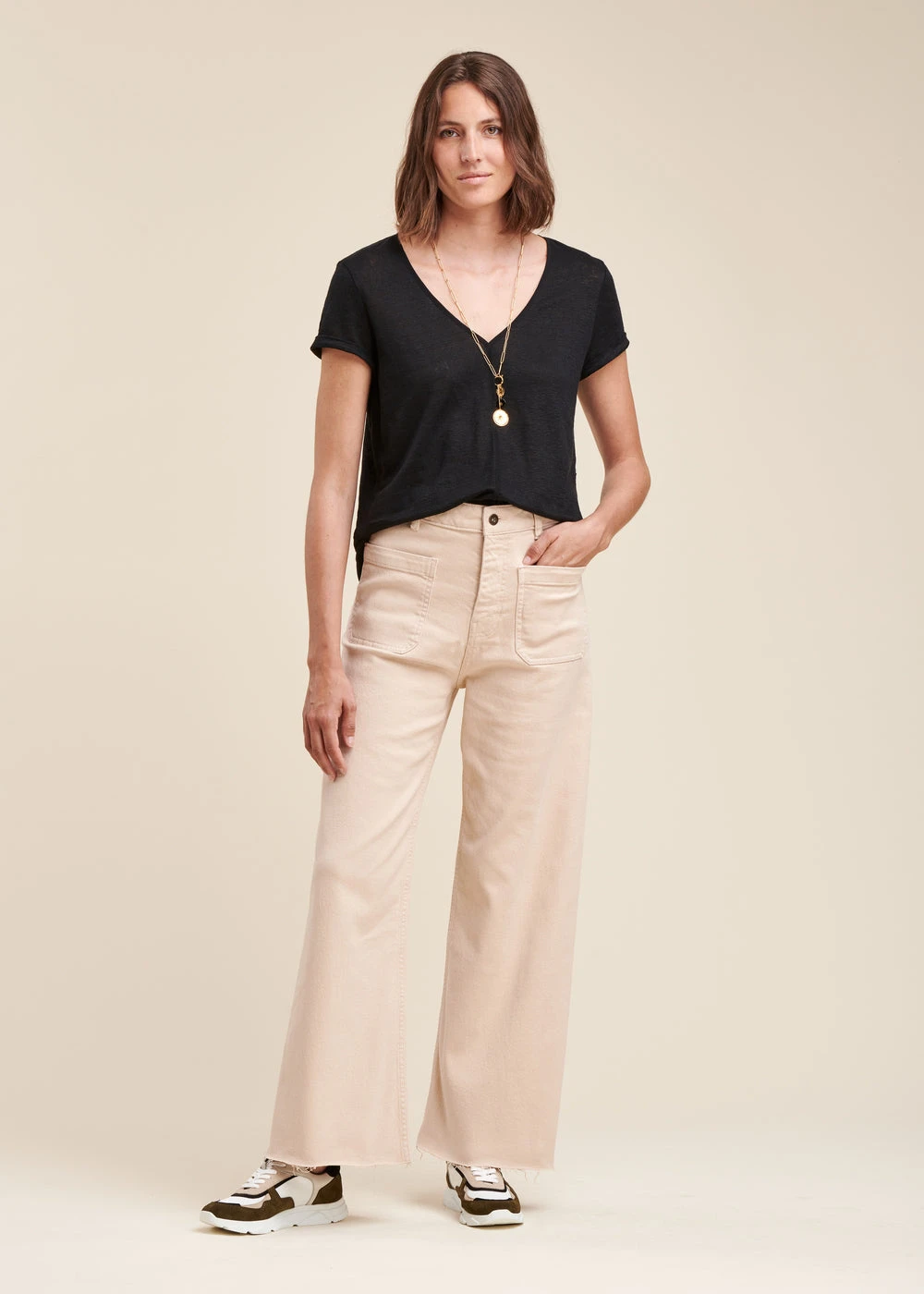 T-shirt Noir En Lin Manches Courtes 8 T-shirt Noir En Lin Manches Courtes – Image 6