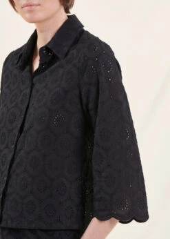 Chemise Noire En Broderie Anglaise Manches 3/4 -Mode Soldes Boutique FH CH VAPOLA R 700 6