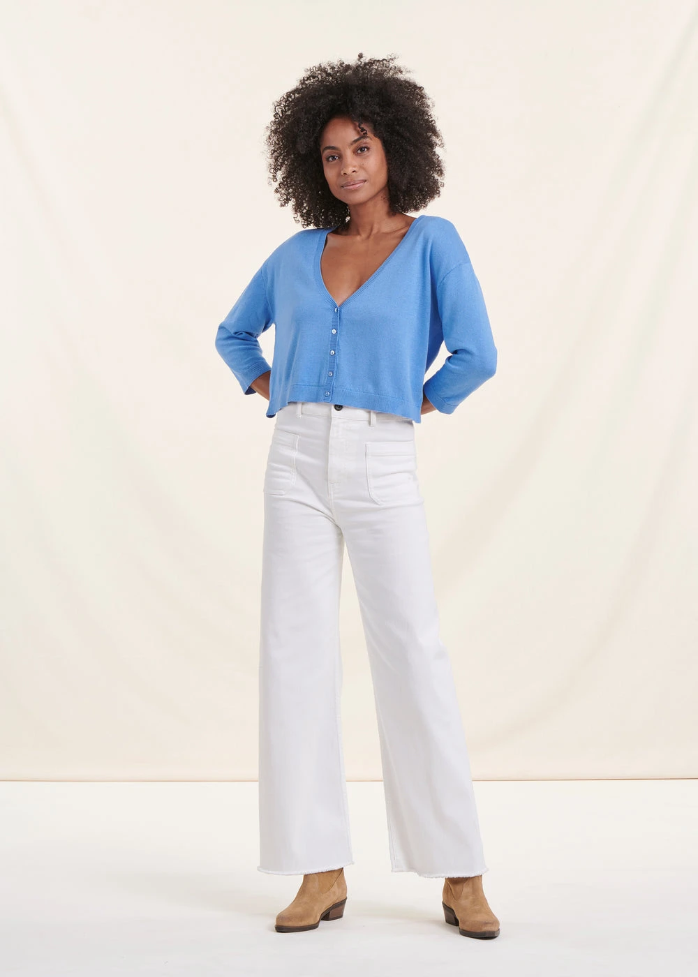 Gilet Court Bleu Manches Longues Col V 4 Gilet Court Bleu Manches Longues Col V – Image 2