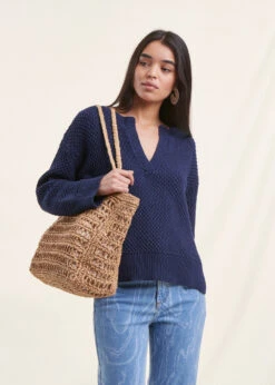 Pull Bleu Marine Manches Longues Encolure Tunisienne