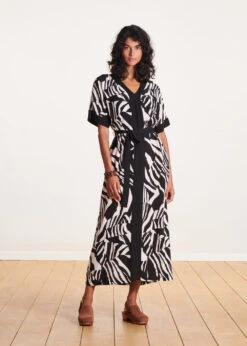 Robe Longue Fluide Imprimé Zèbre Manches Courtes