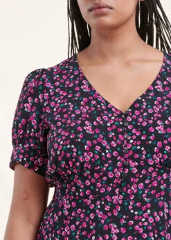 Robe Courte Noire Cintrée à Fleurs Manches Courtes 12 Robe Courte Noire Cintrée à Fleurs Manches Courtes -Mode Soldes Boutique FH RO SREOLA F 700 6