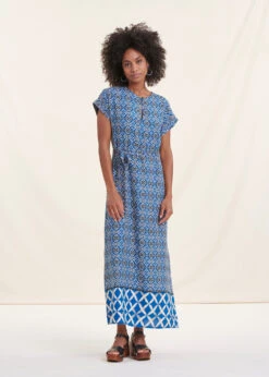 Robe Longue Fluide Bleue Imprimée à Manche Courtes